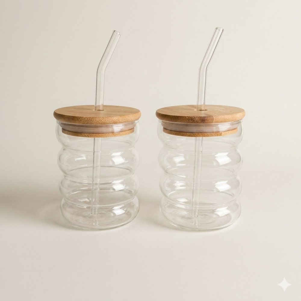 Set van 2 golvende drinkglazen – met deksel en glazen rietje