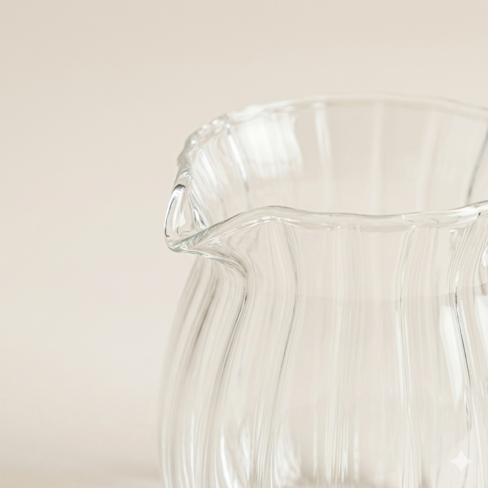 Glazen schenkkan 300 ml