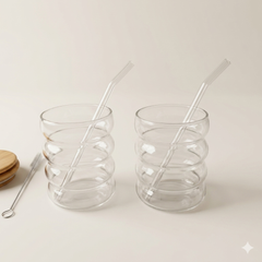 Set van 2 golvende drinkglazen – met deksel en glazen rietje